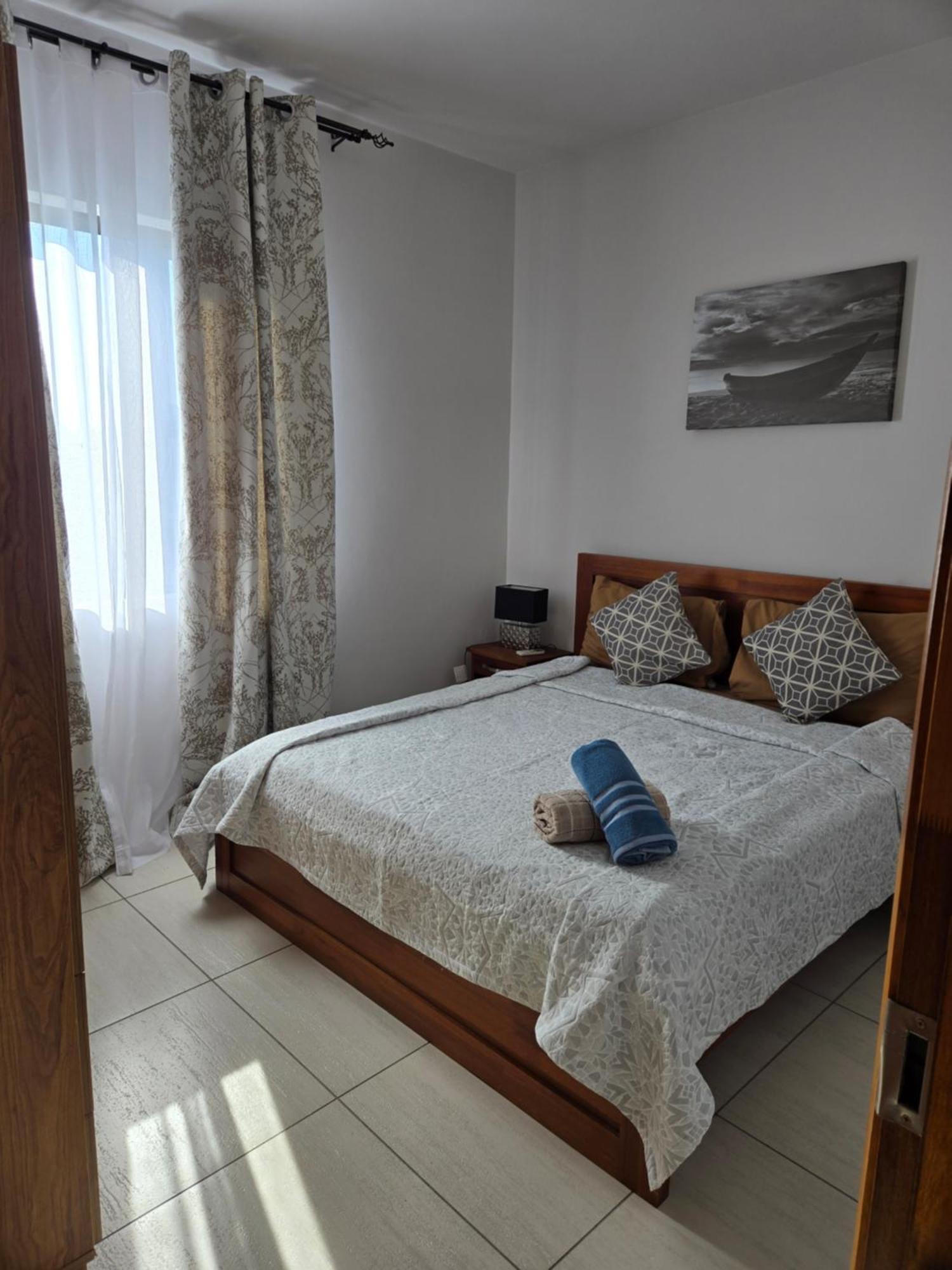 Modern And Cosy Condo: Westwood Apartments Flic-en-Flacq Dış mekan fotoğraf